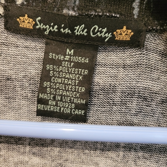 Suzie In The City Long Sleeve Jacket With Attached T Shirt Med Light & AIry - Picture 4 of 8